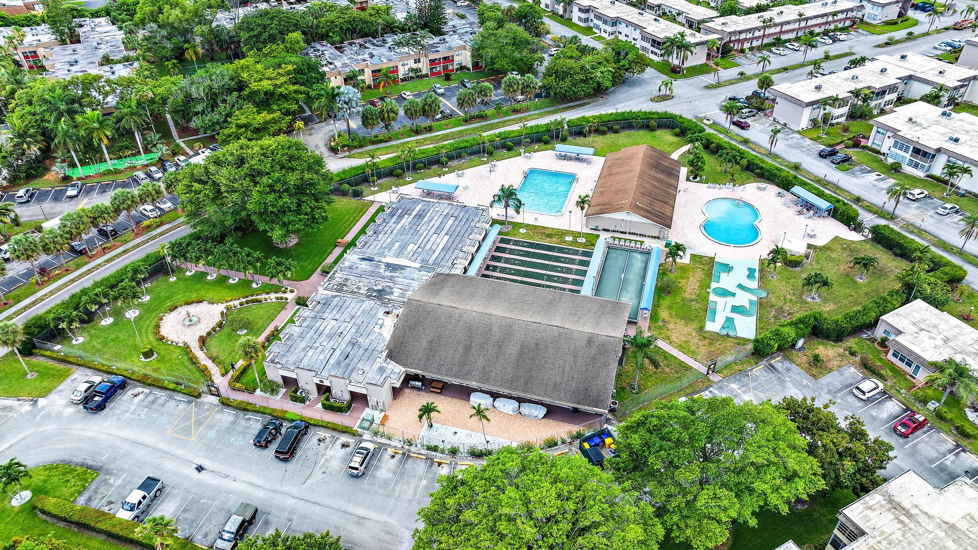 LAKESIDE VILLAGE CONDO 7 - Residential