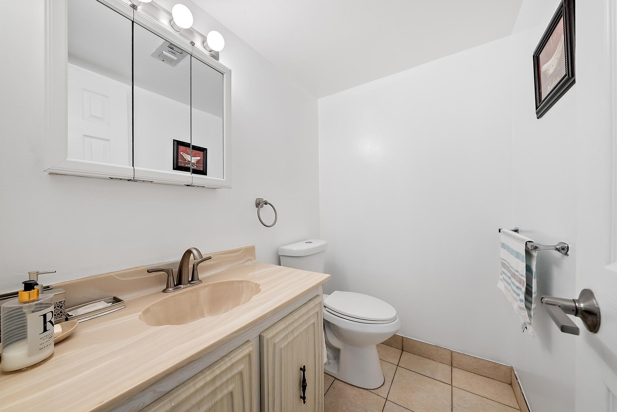 LAKESIDE VILLAGE CONDO 7 - Residential