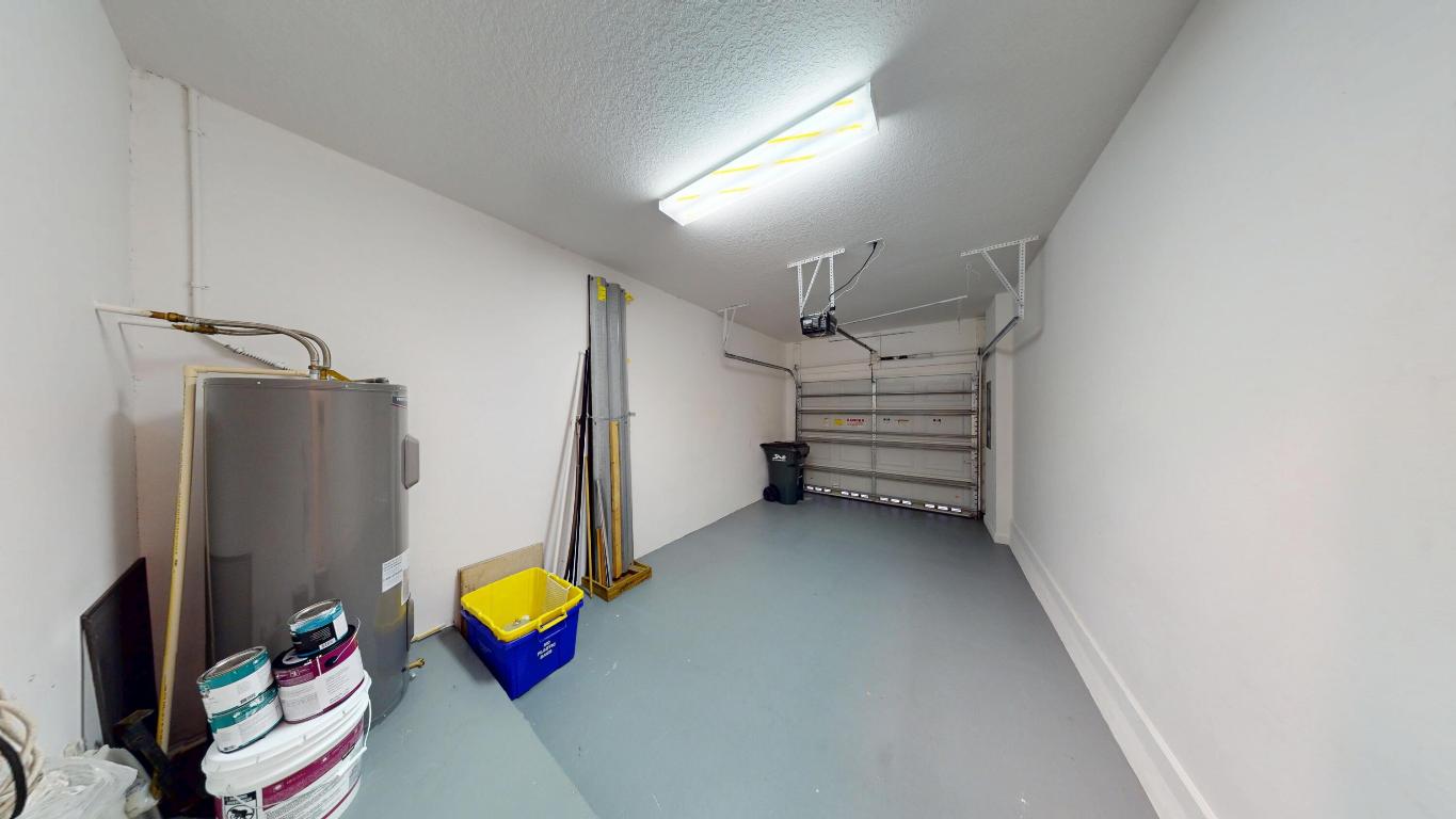 GRAMERCY SQUARE - Residential Lease