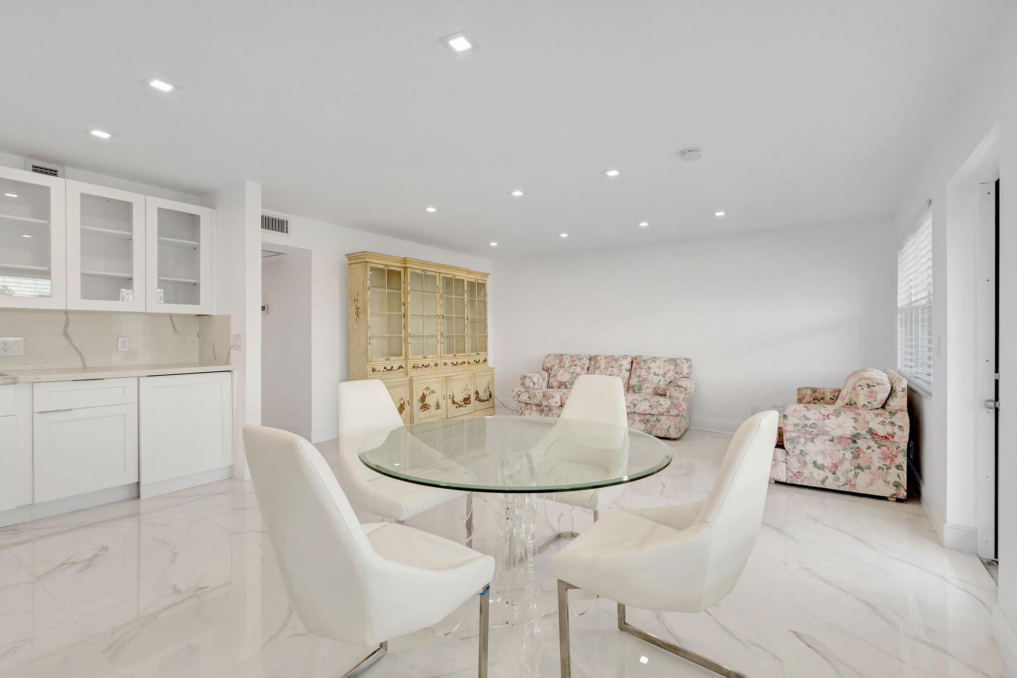 20 Somerset A