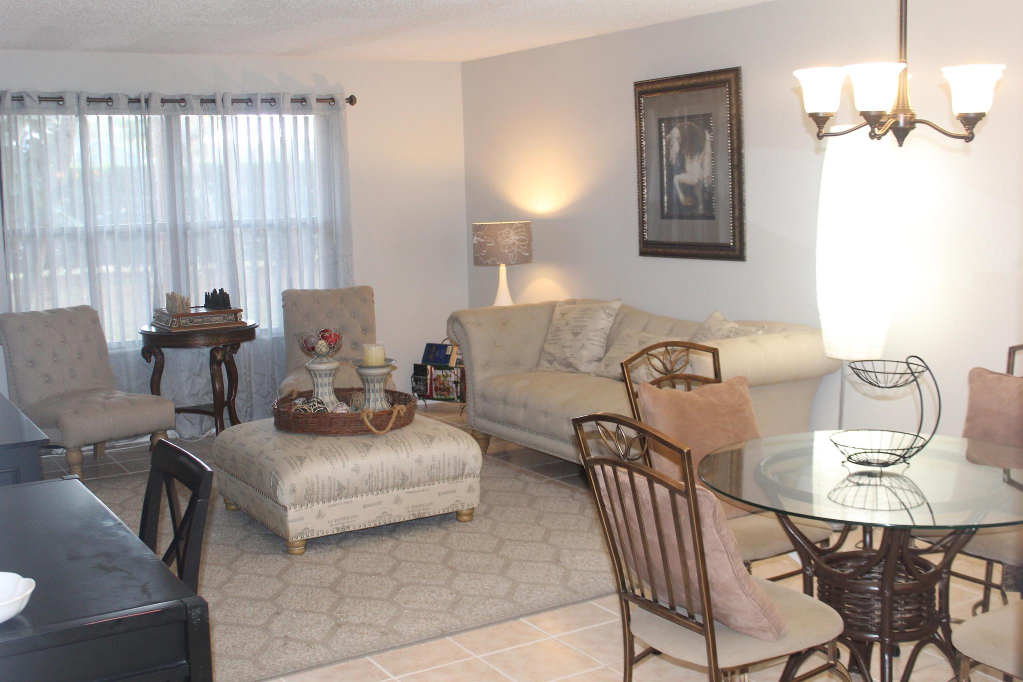 PERFECT LOCATION in Wellington. 3 bedroom/2 bath first floor condo available for annual. vacant. PETS ALLOWED. No large trucks, heated association pool. Close to everything. schools, WEF, shops, dining within minutes. All measurements are approx and need to be verified by the tenant's agent.