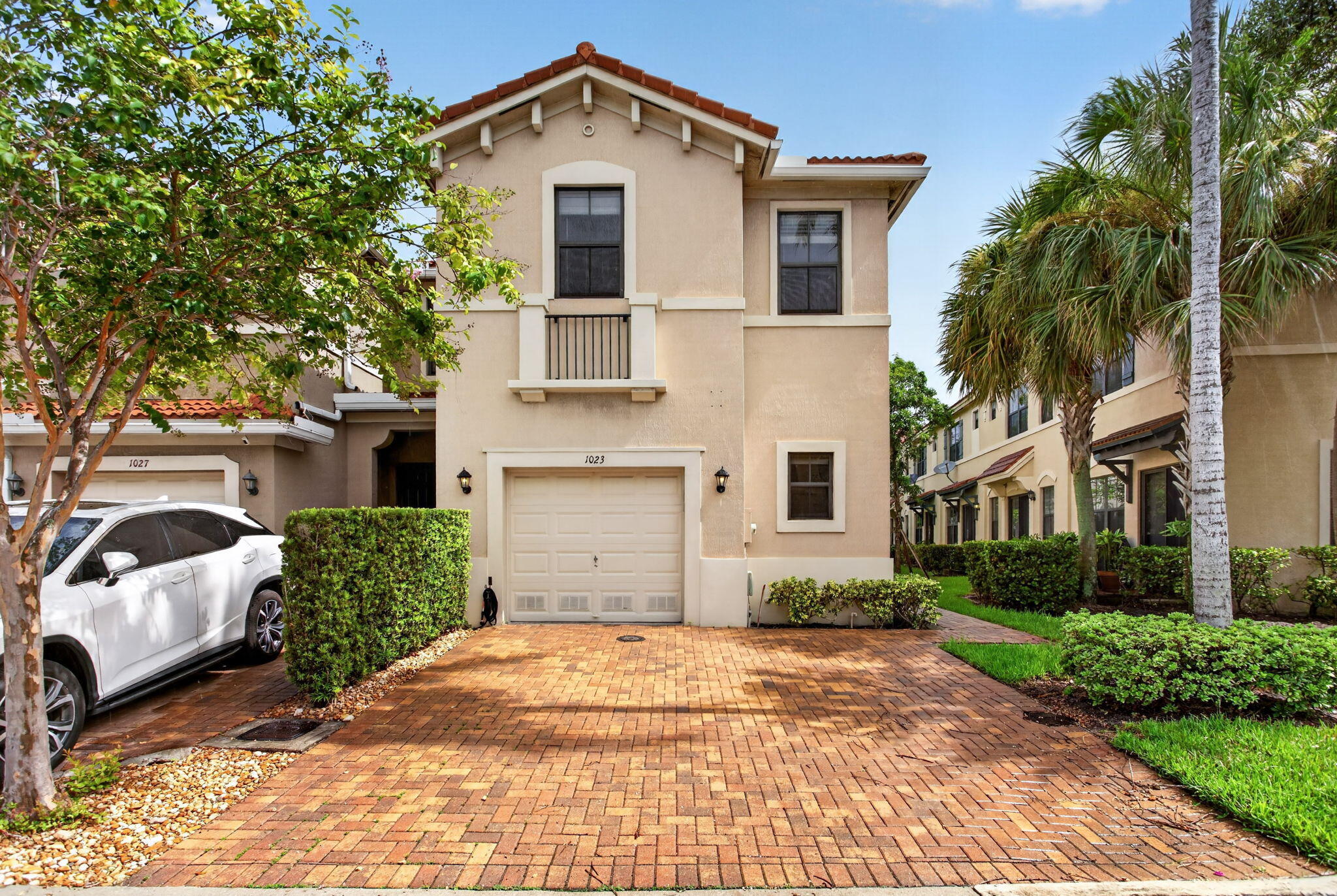 1023 NW 33RD Court
