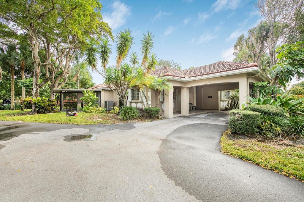 Photo of 2722 N Palm Aire Drive #2722, Pompano Beach, FL 33069 (MLS # F10415018)