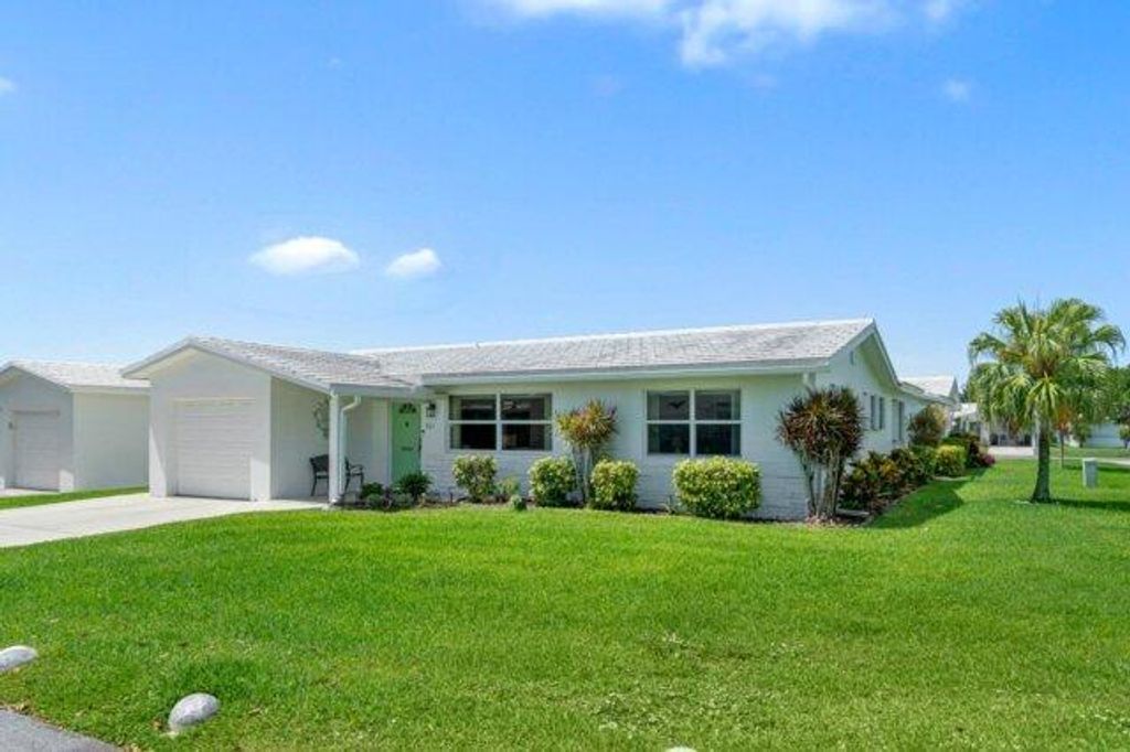 Photo of 701 SW 16th Street, Boynton Beach, FL 33426 (MLS # R11089123)