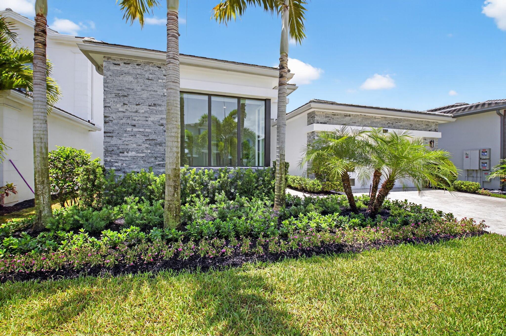 9072 Benedetta Place