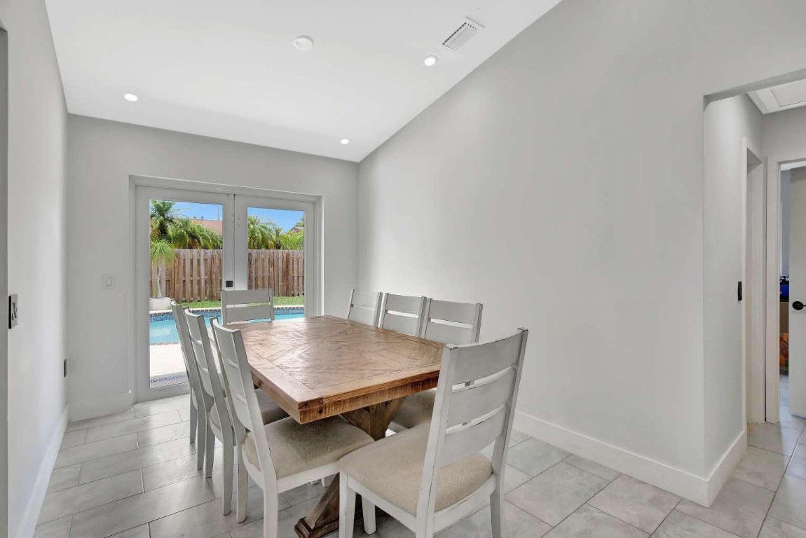 SUNRISE GOLF VILLAGE - Residential