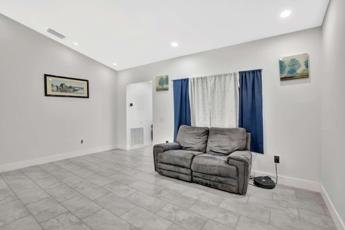 SUNRISE GOLF VILLAGE - Residential