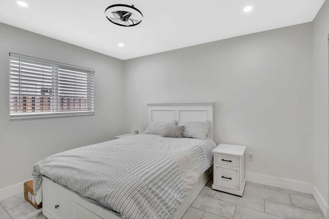 SUNRISE GOLF VILLAGE - Residential