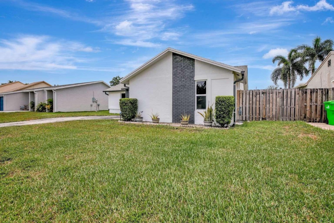 SUNRISE GOLF VILLAGE - Residential