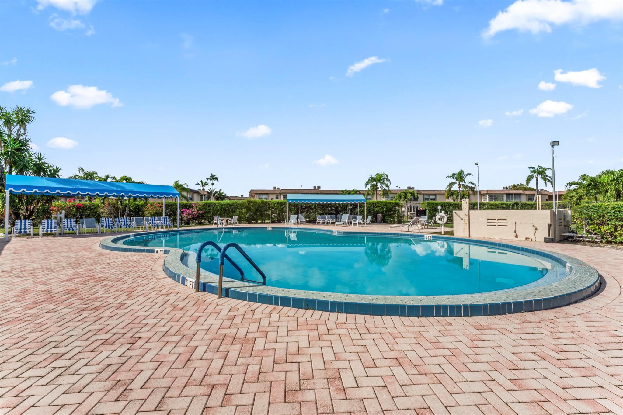 LAKESIDE VILLAGE CONDO 10 - Residential