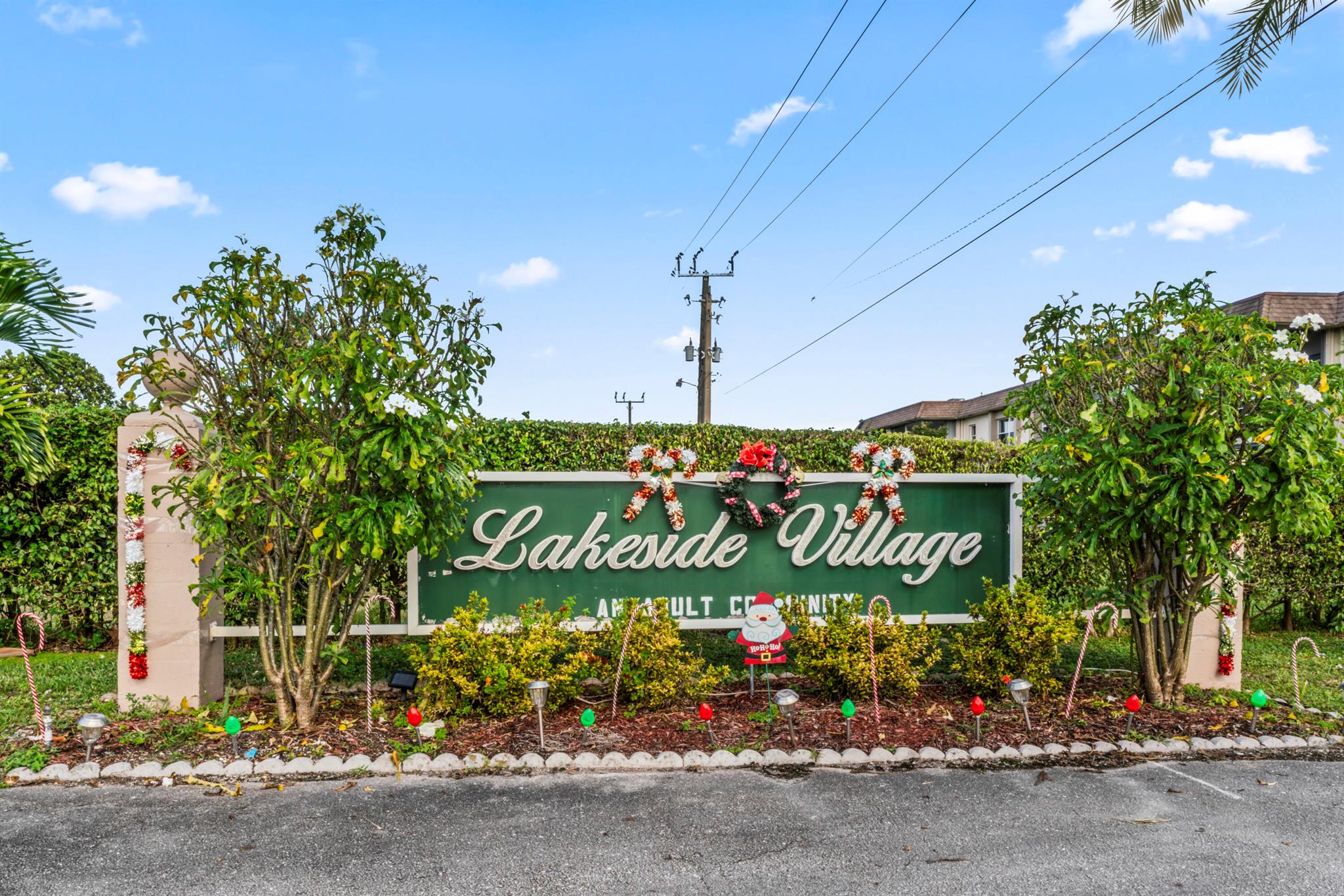 LAKESIDE VILLAGE CONDO 10 - Residential