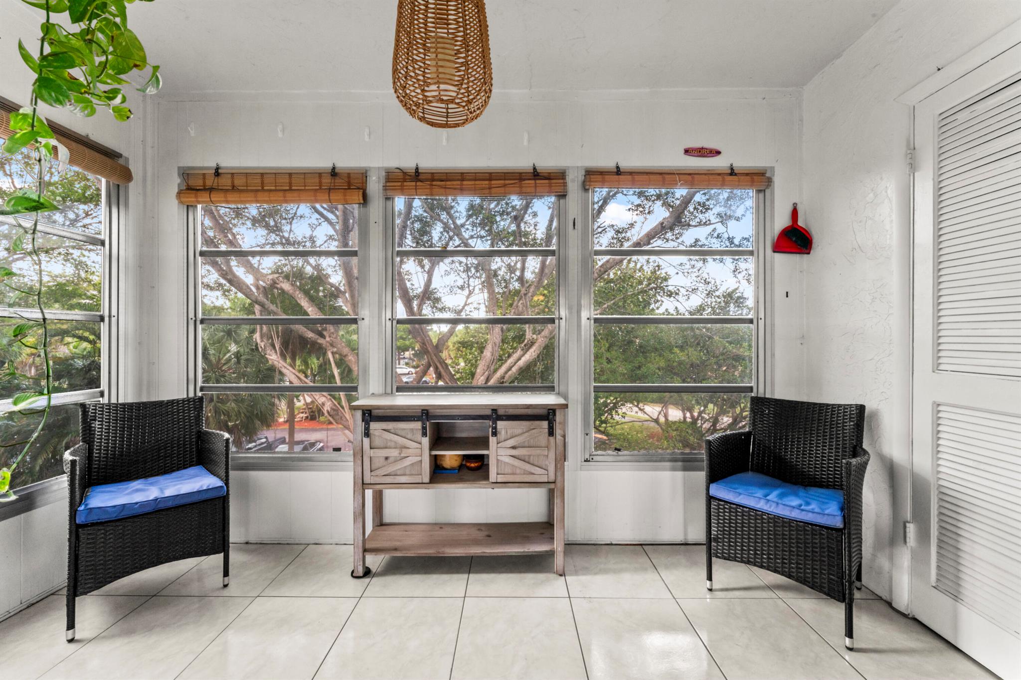 LAKESIDE VILLAGE CONDO 10 - Residential