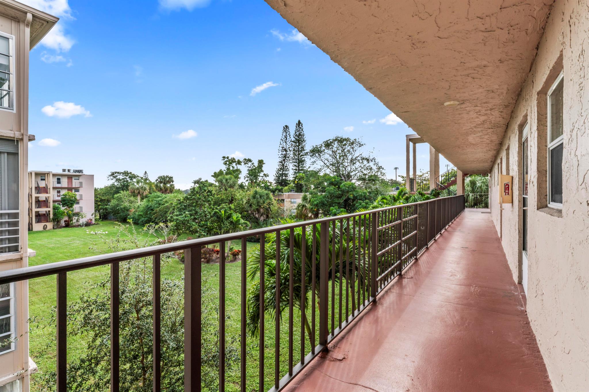 LAKESIDE VILLAGE CONDO 10 - Residential