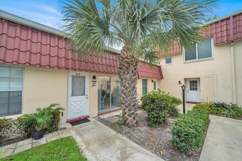 Tiny photo for 815 SALEM Lane, Lake Worth, FL 33467 (MLS # B26084118)