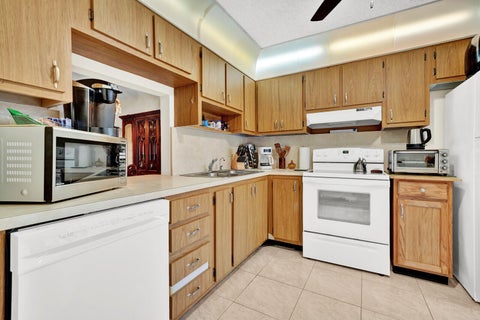 Tiny photo for 815 SALEM Lane, Lake Worth, FL 33467 (MLS # B26084118)