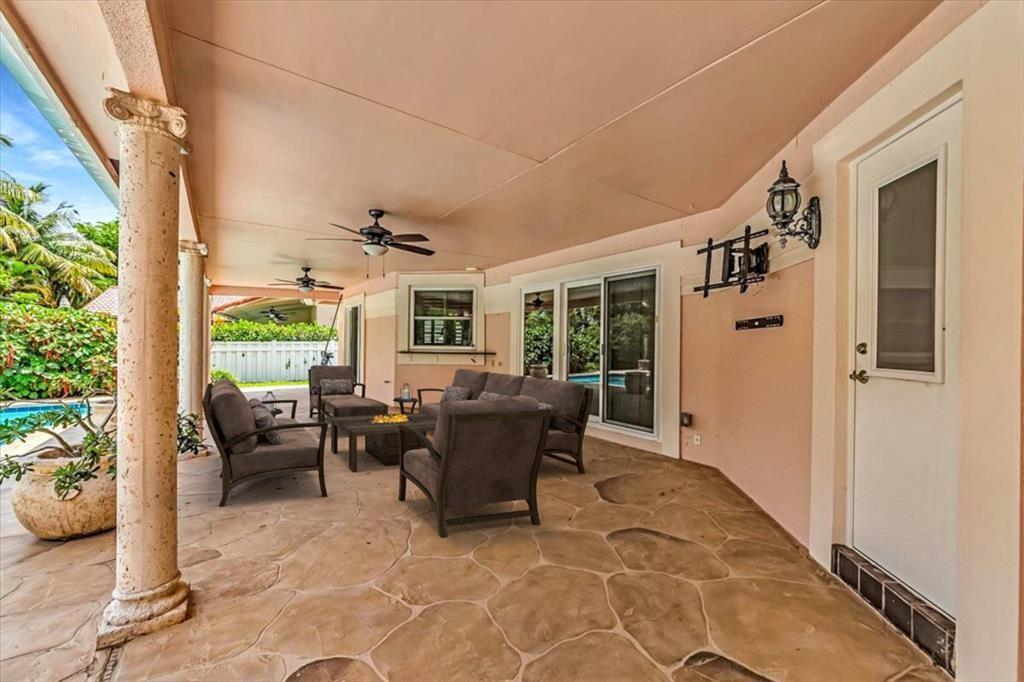 8177 NW 53rd Ct