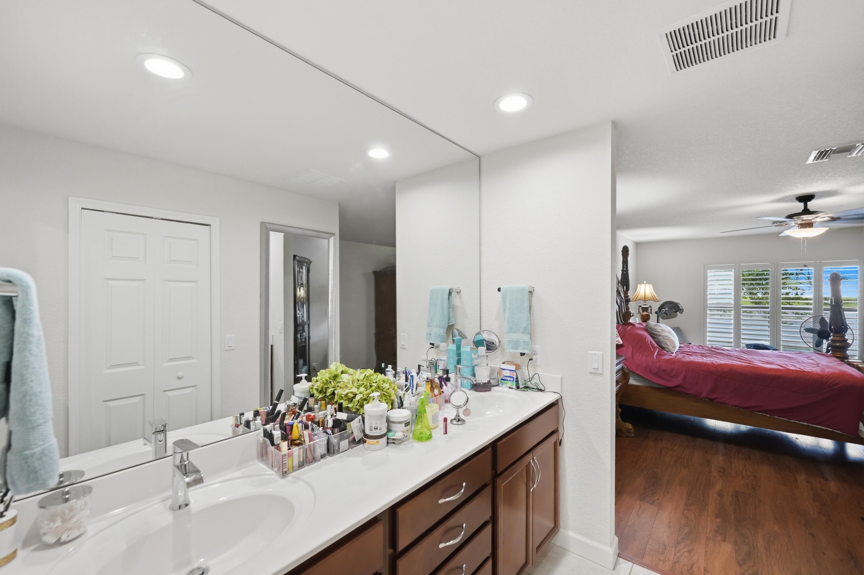 SPANISH LAKES FAIRWAYS LEASEHOLD ESTATES - Residential