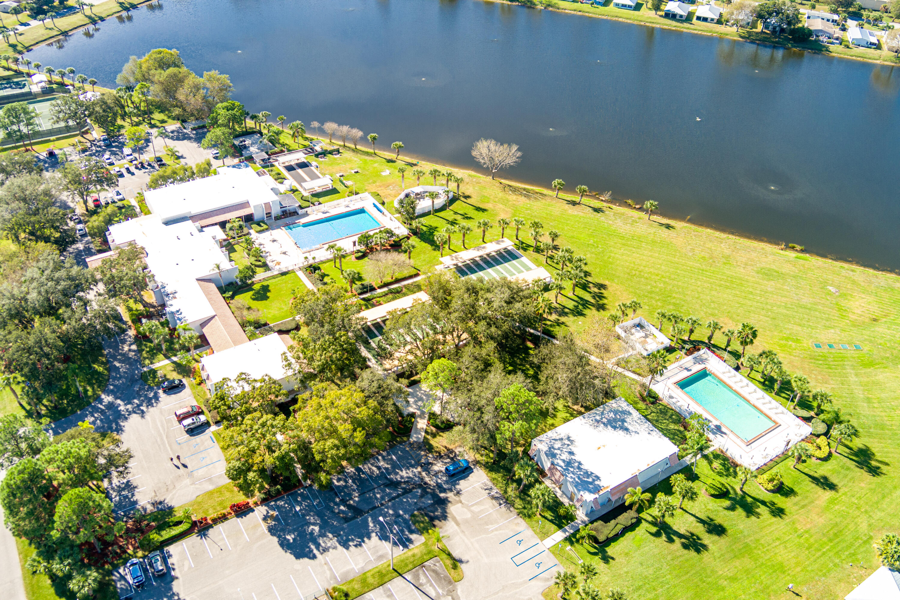 SPANISH LAKES FAIRWAYS LEASEHOLD ESTATES - Residential