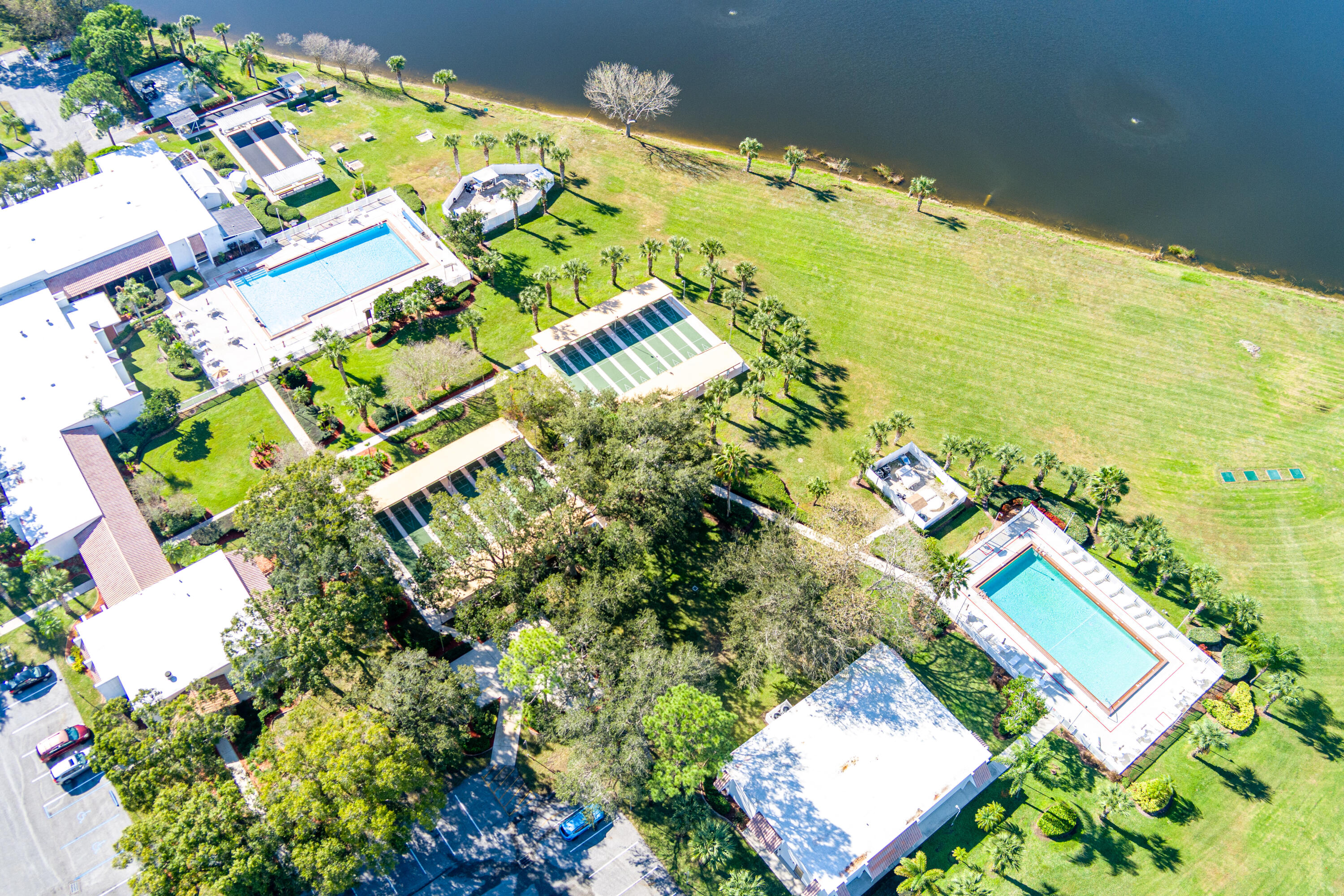 SPANISH LAKES FAIRWAYS LEASEHOLD ESTATES - Residential