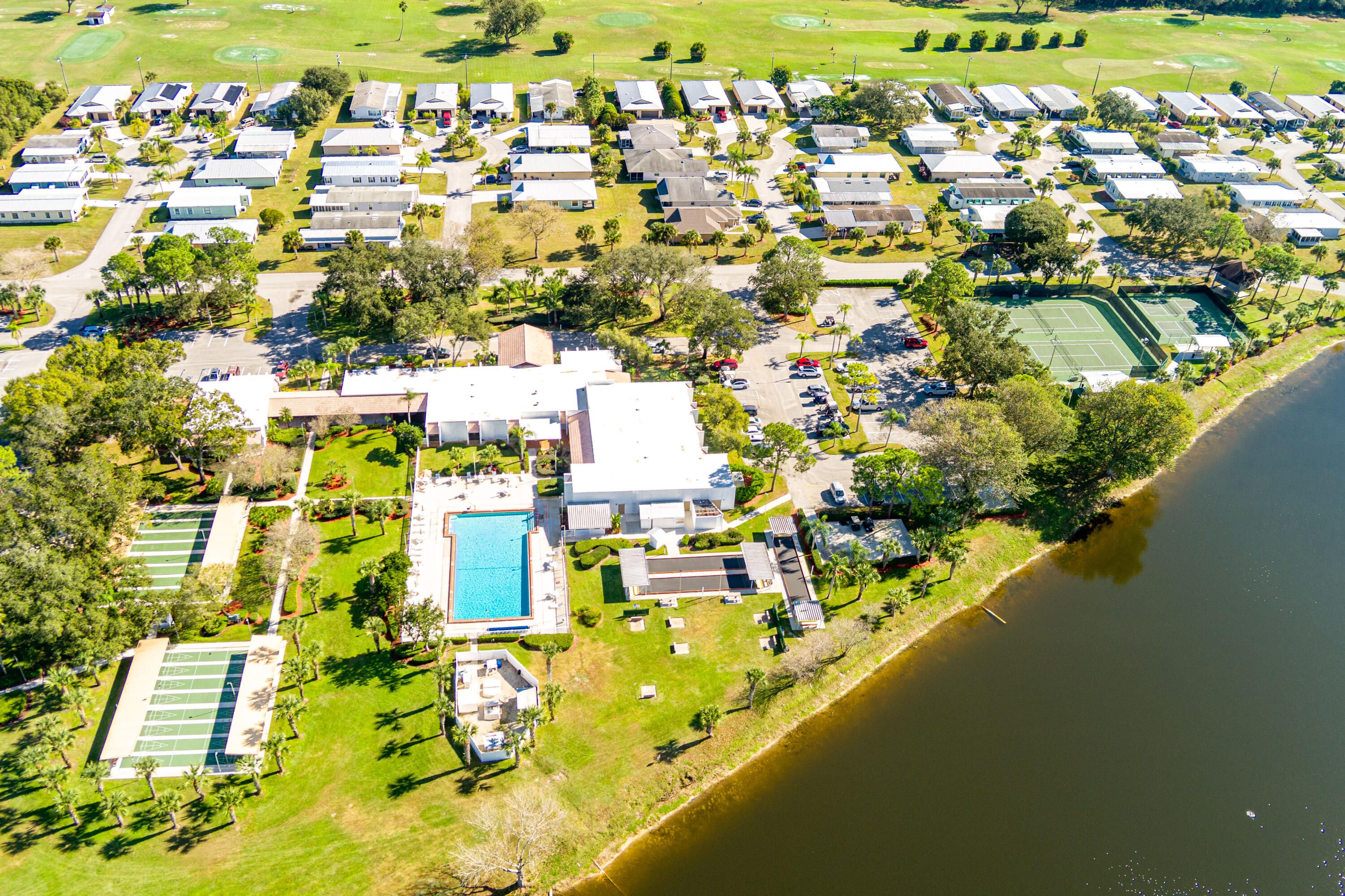 SPANISH LAKES FAIRWAYS LEASEHOLD ESTATES - Residential