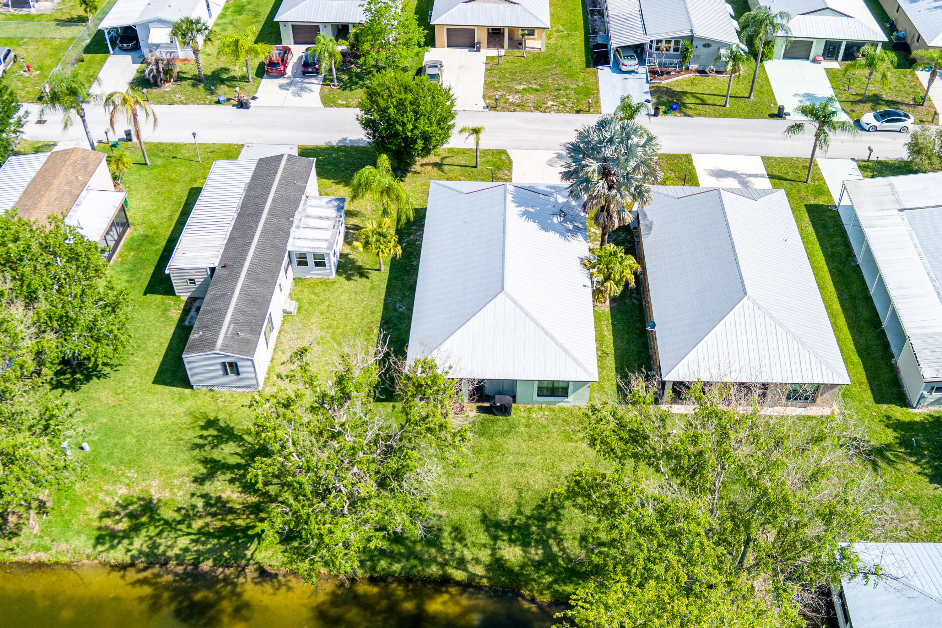 SPANISH LAKES FAIRWAYS LEASEHOLD ESTATES - Residential