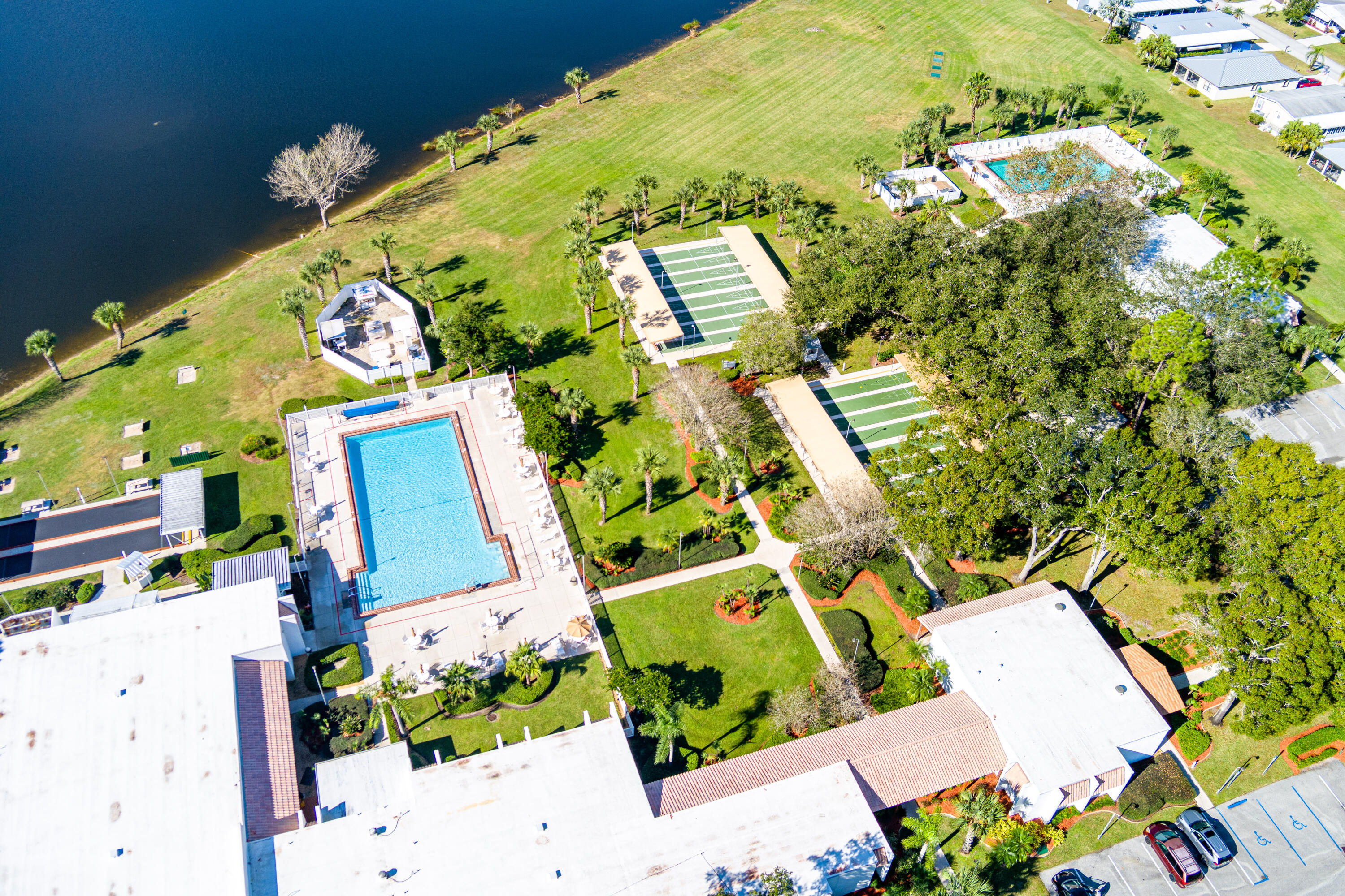 SPANISH LAKES FAIRWAYS LEASEHOLD ESTATES - Residential