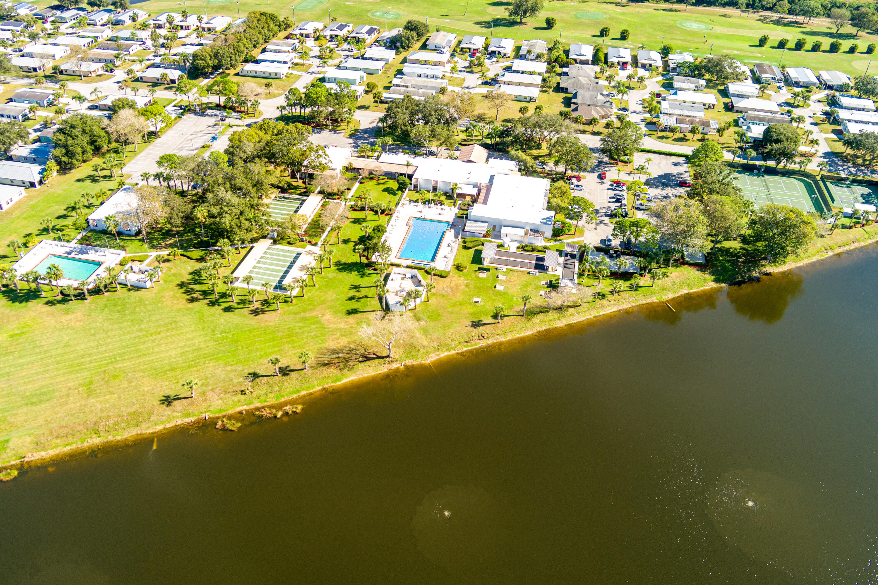 SPANISH LAKES FAIRWAYS LEASEHOLD ESTATES - Residential