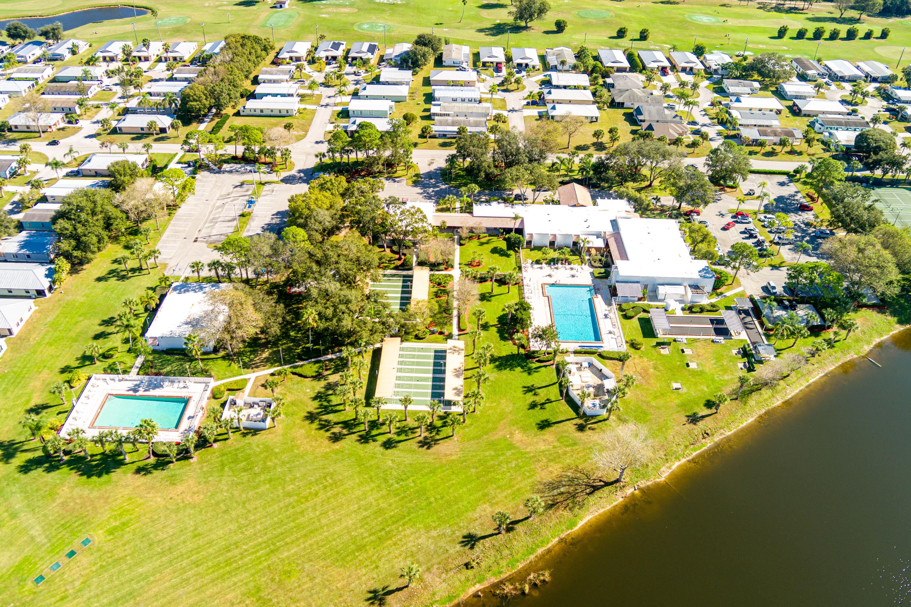 SPANISH LAKES FAIRWAYS LEASEHOLD ESTATES - Residential