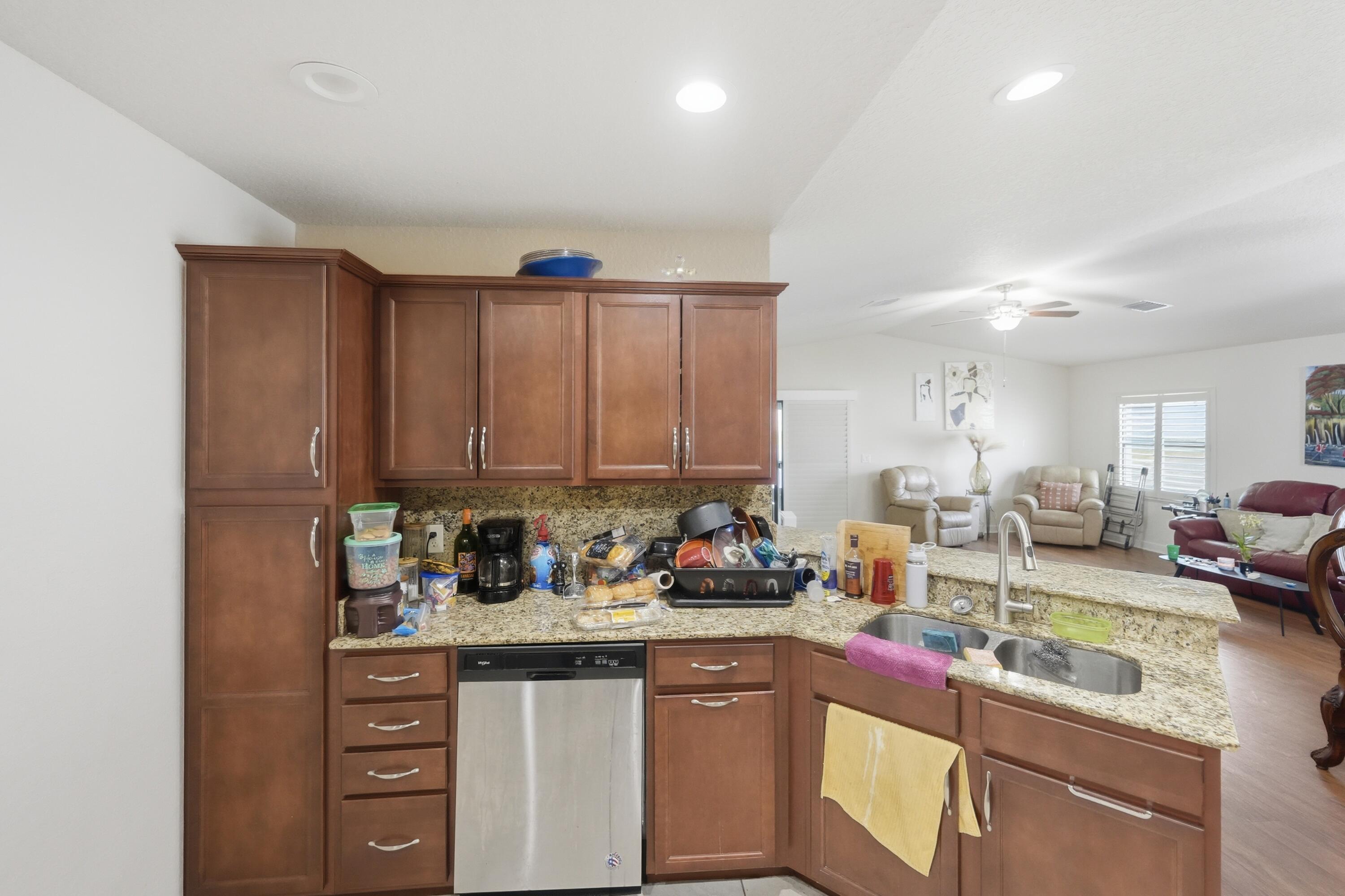 SPANISH LAKES FAIRWAYS LEASEHOLD ESTATES - Residential