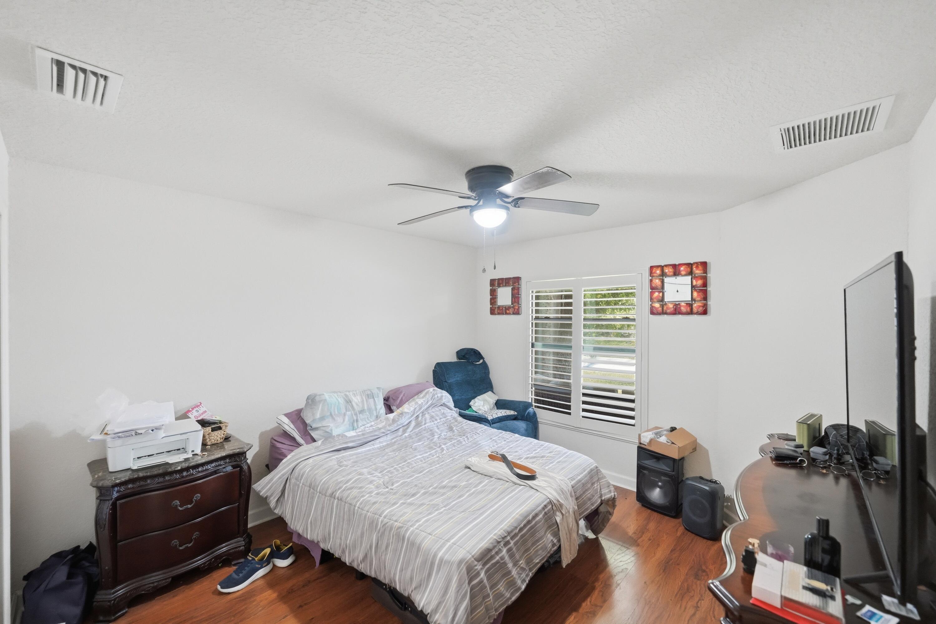 SPANISH LAKES FAIRWAYS LEASEHOLD ESTATES - Residential