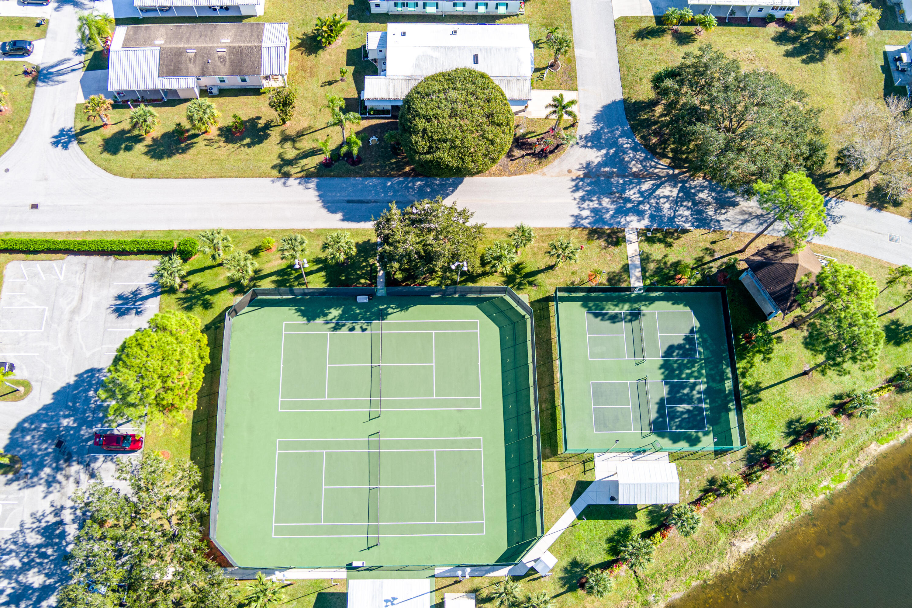 SPANISH LAKES FAIRWAYS LEASEHOLD ESTATES - Residential