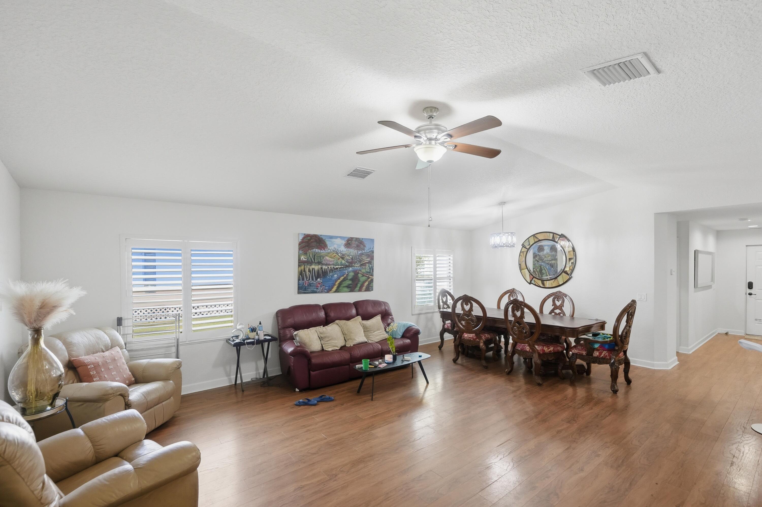 SPANISH LAKES FAIRWAYS LEASEHOLD ESTATES - Residential