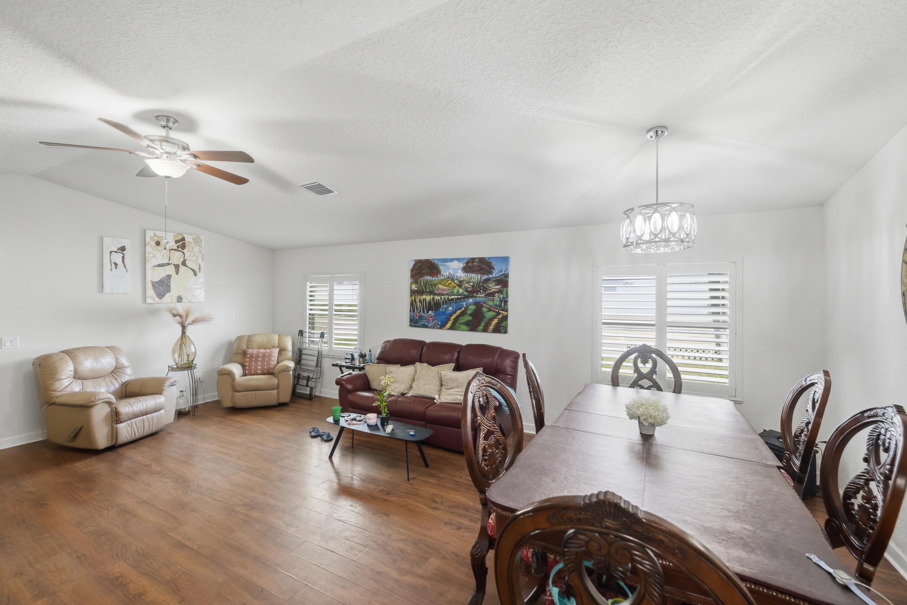 SPANISH LAKES FAIRWAYS LEASEHOLD ESTATES - Residential