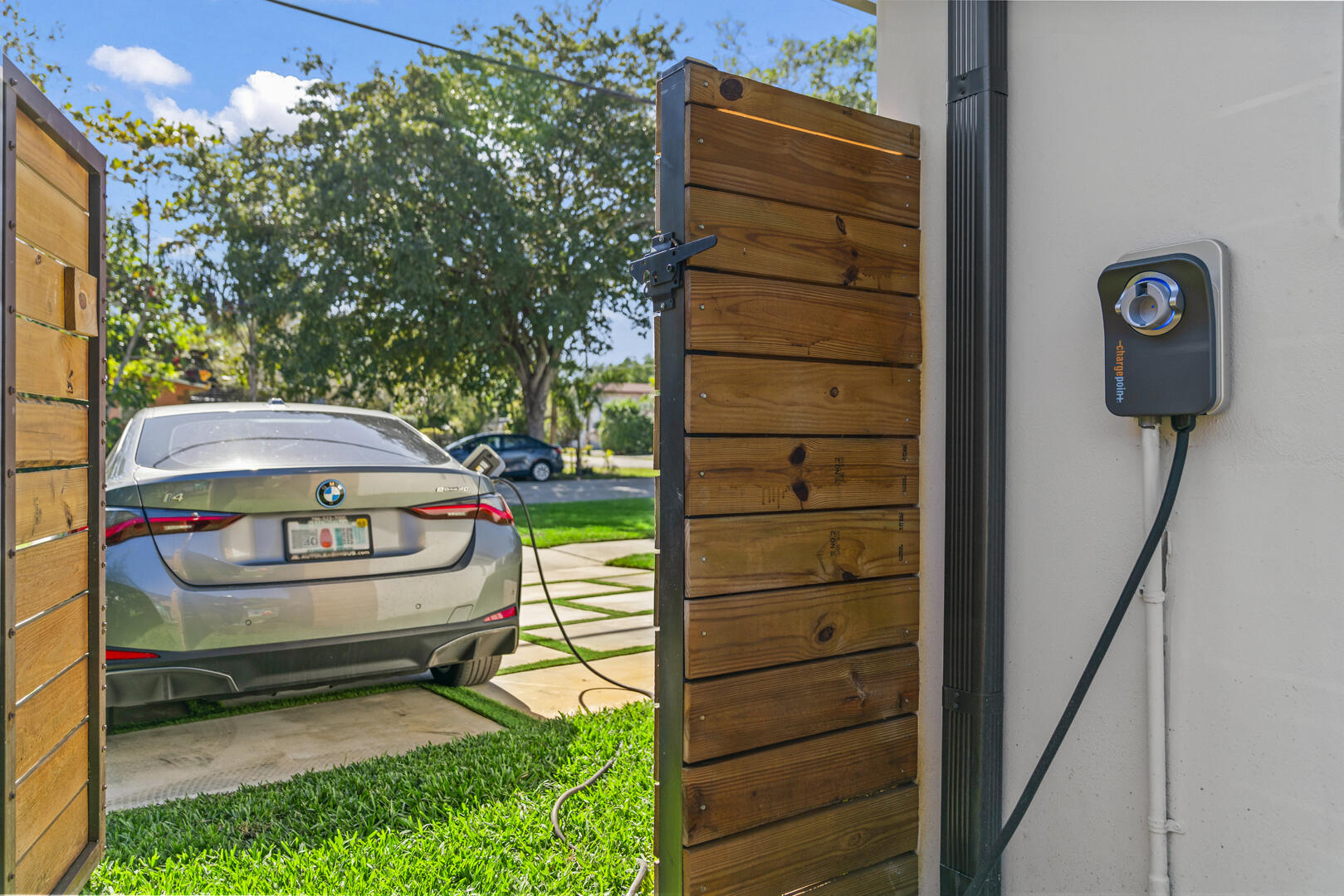 COUNTY SQUIRE ESTATES SEC B - Residential