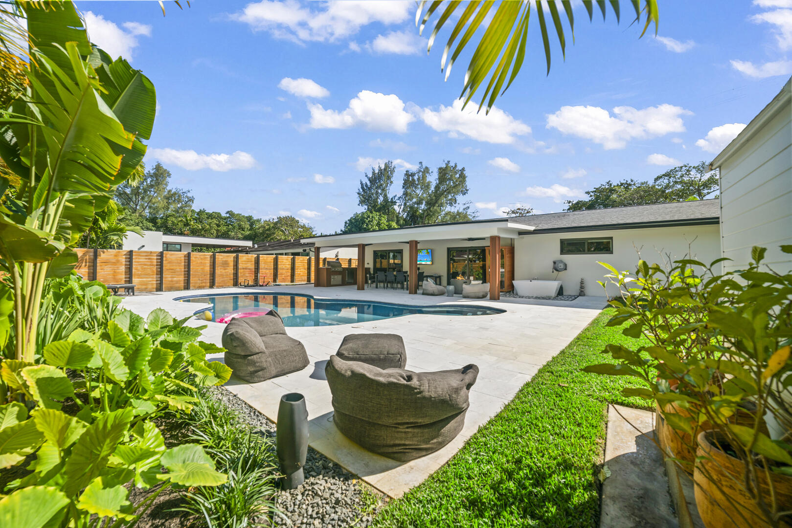 COUNTY SQUIRE ESTATES SEC B - Residential