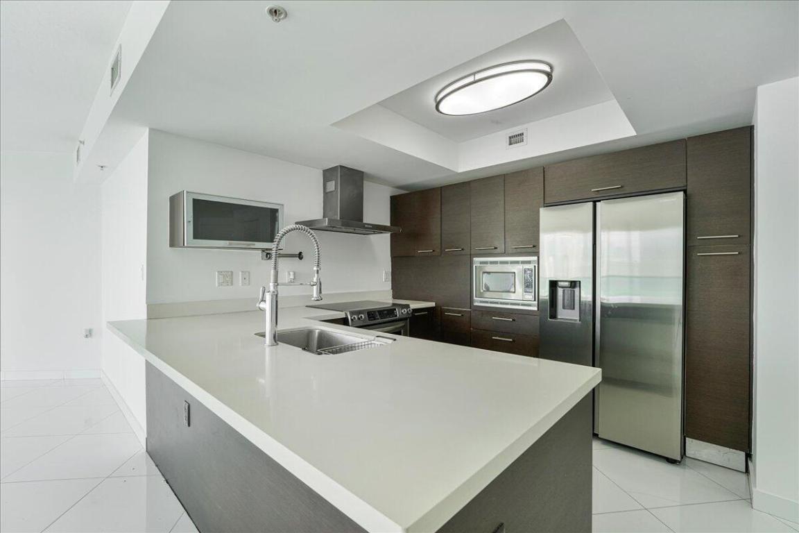 200 Sunny Isles Boulevard 2-1701, Sunny Isles Beach, FL, 33160/$835,000 2 200 Sunny Isles Boulevard 2-1701