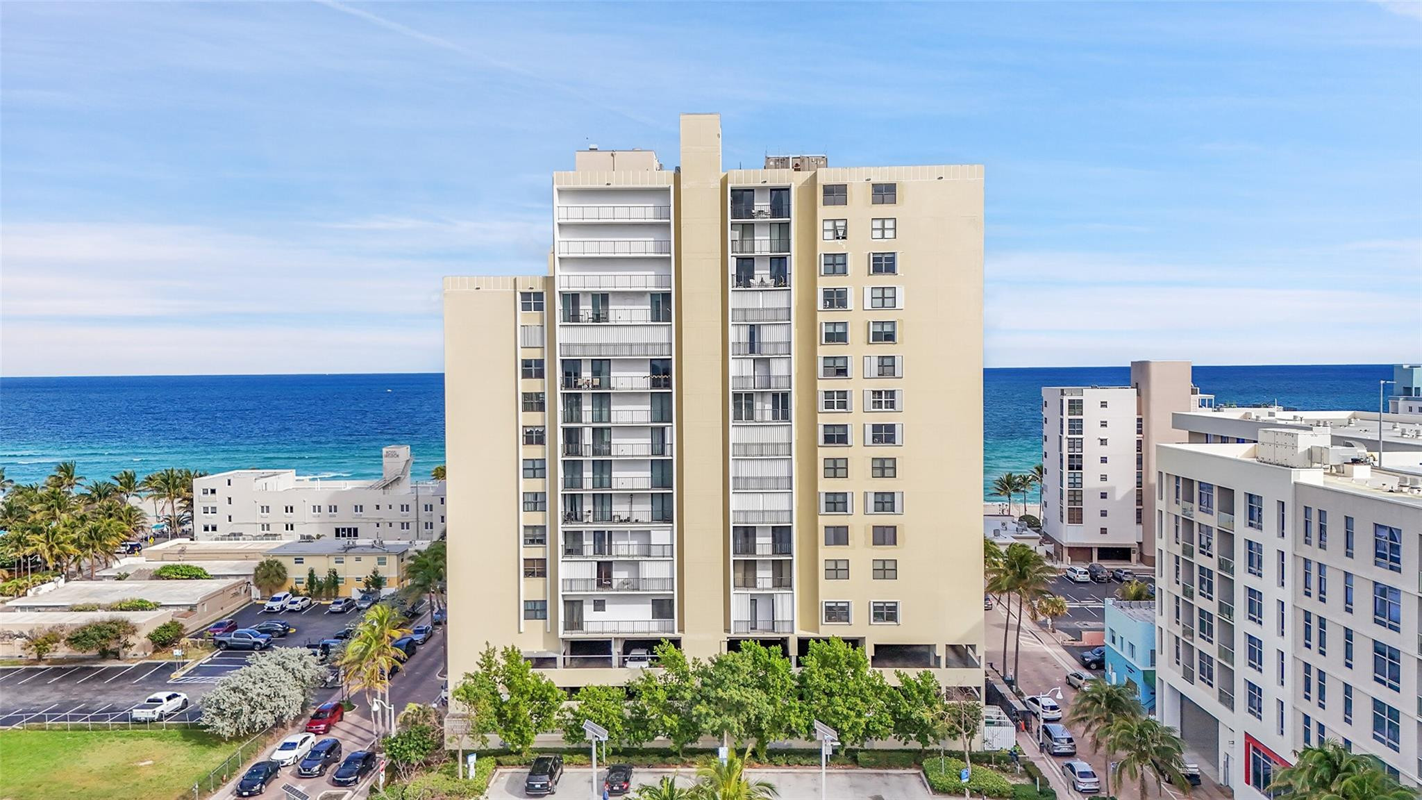 322 Buchanan Street PH4A