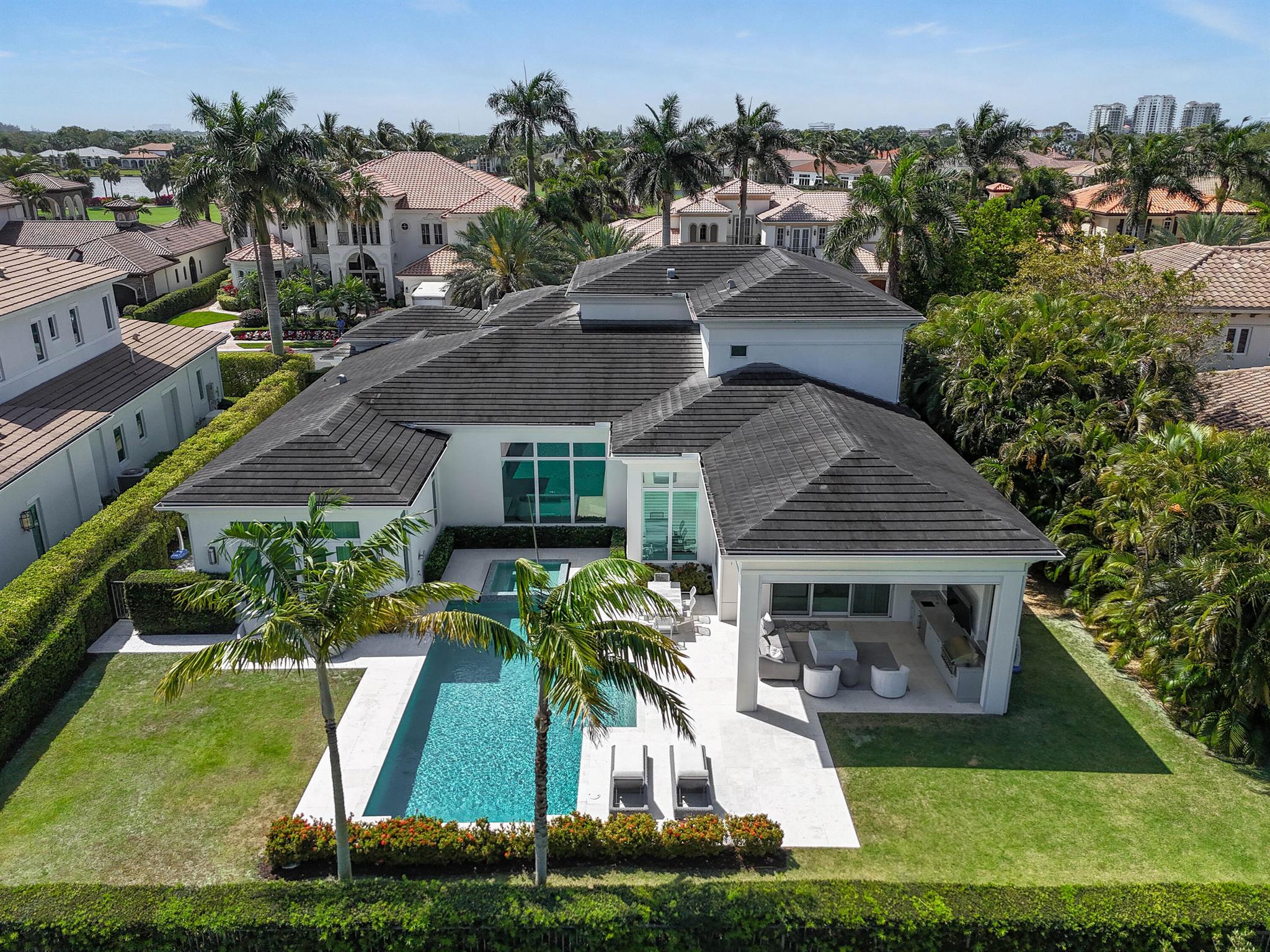 687 Hermitage Circle