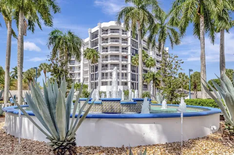 20290 Fairway Oaks Drive Unit 254, Boca Raton, FL MLS: R11082558