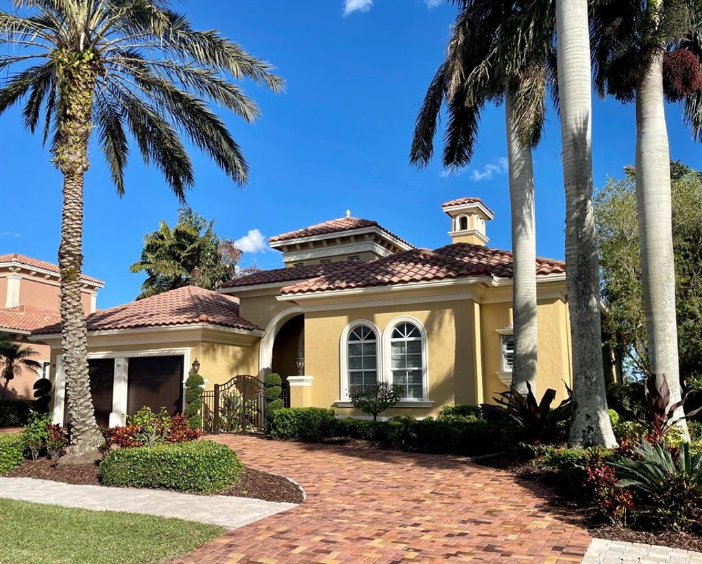Photo of 231 SE Bella Strano, Port St Lucie, FL 34984 (MLS # R10861666)
