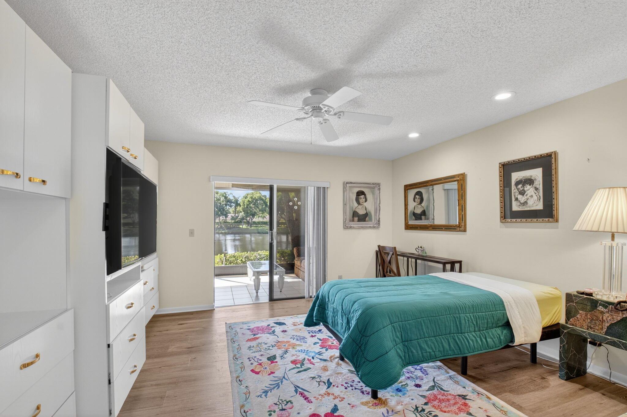 WHISPER WALK SEC D CONDO - Residential