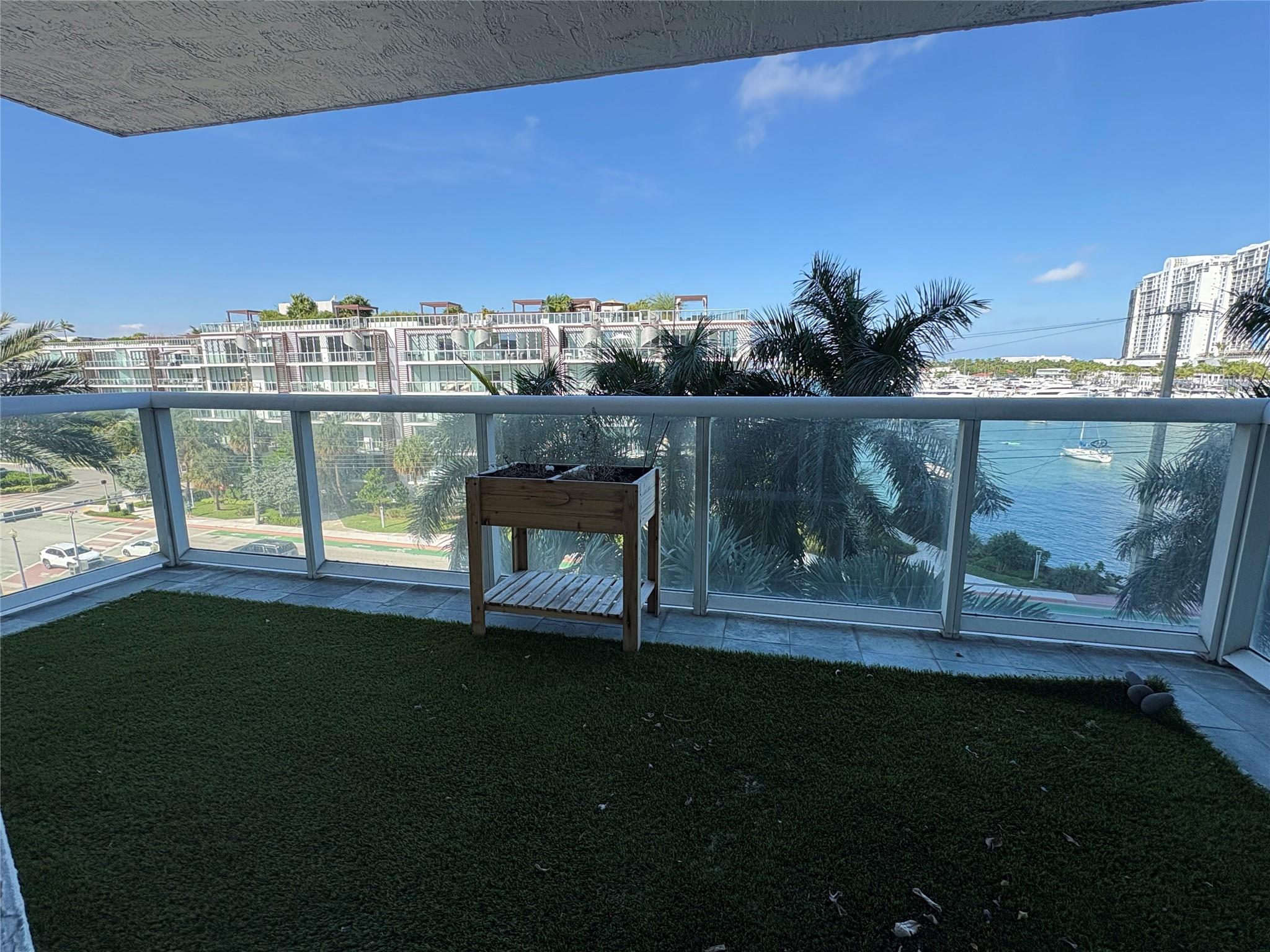 The Grand Venetian Condo - Residential