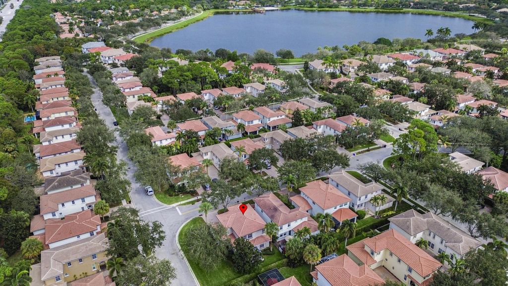 Photo of 492 Leaf Drive, Palm Beach Gardens, FL 33410 (MLS # R10941582)