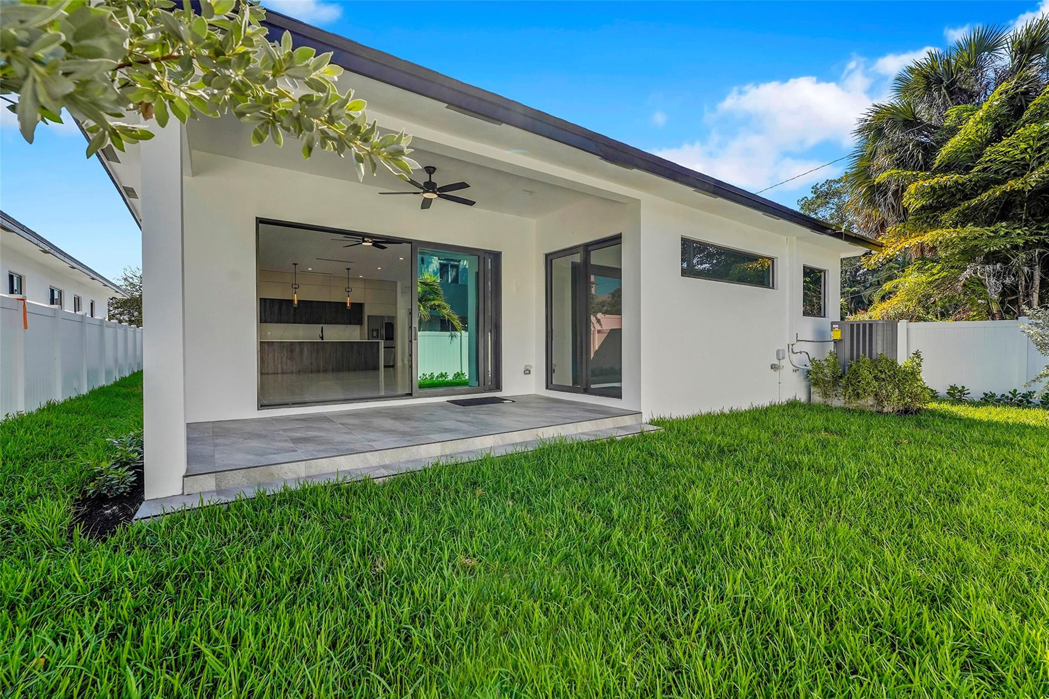 LAUDERDALE PARK - Residential