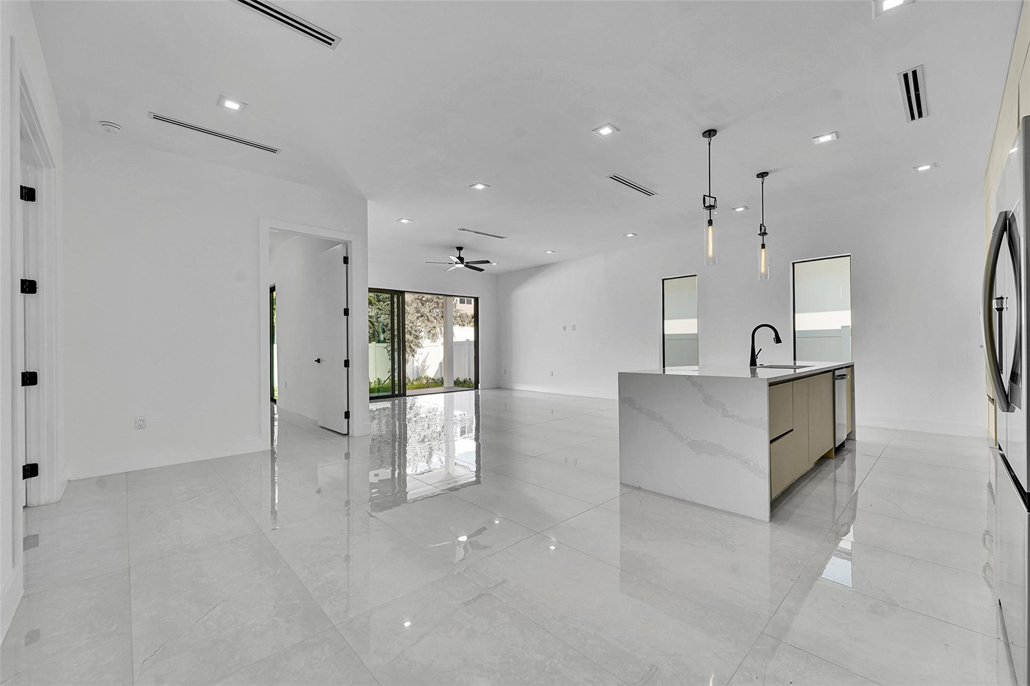 LAUDERDALE PARK - Residential