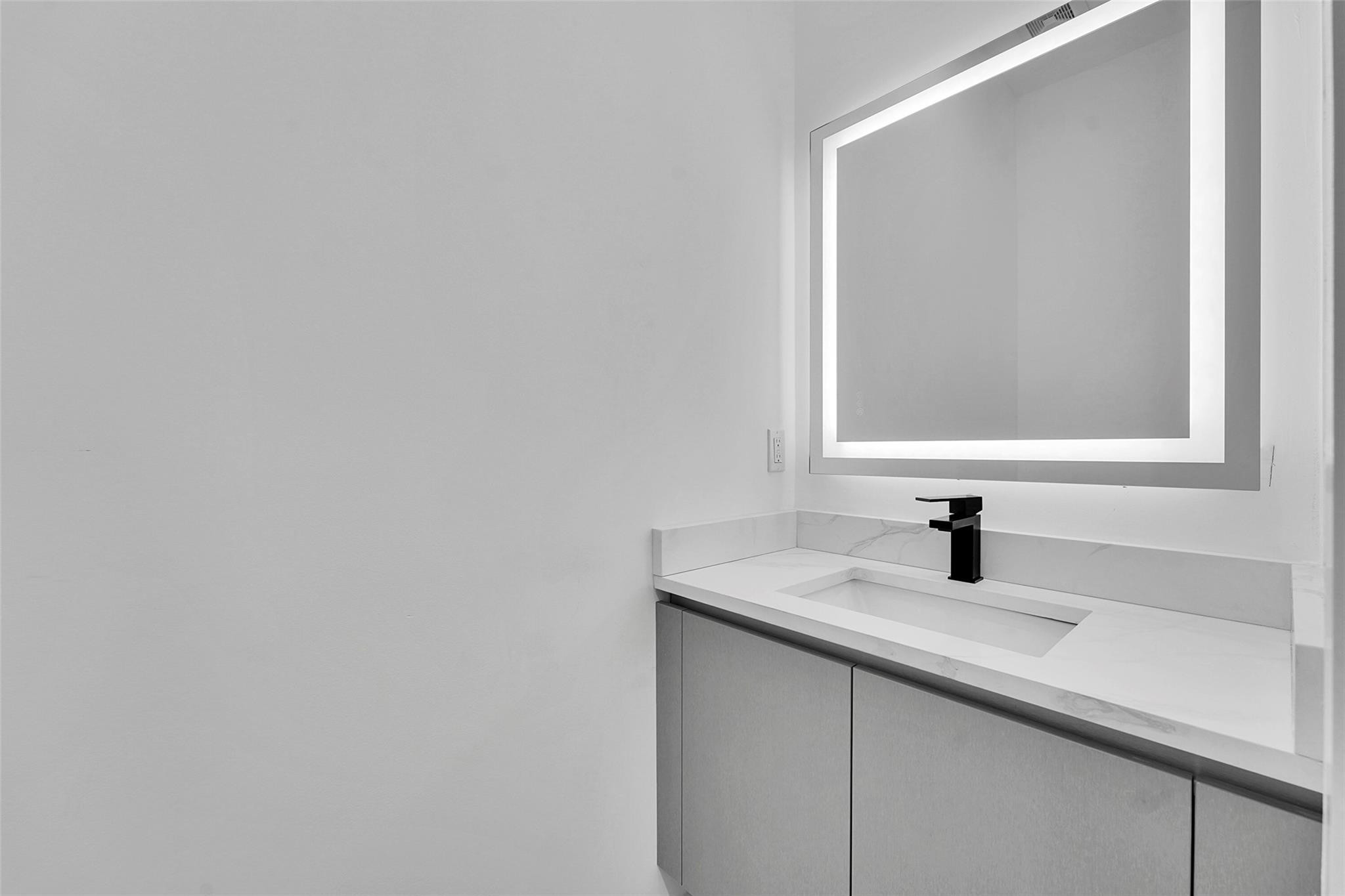 LAUDERDALE PARK - Residential