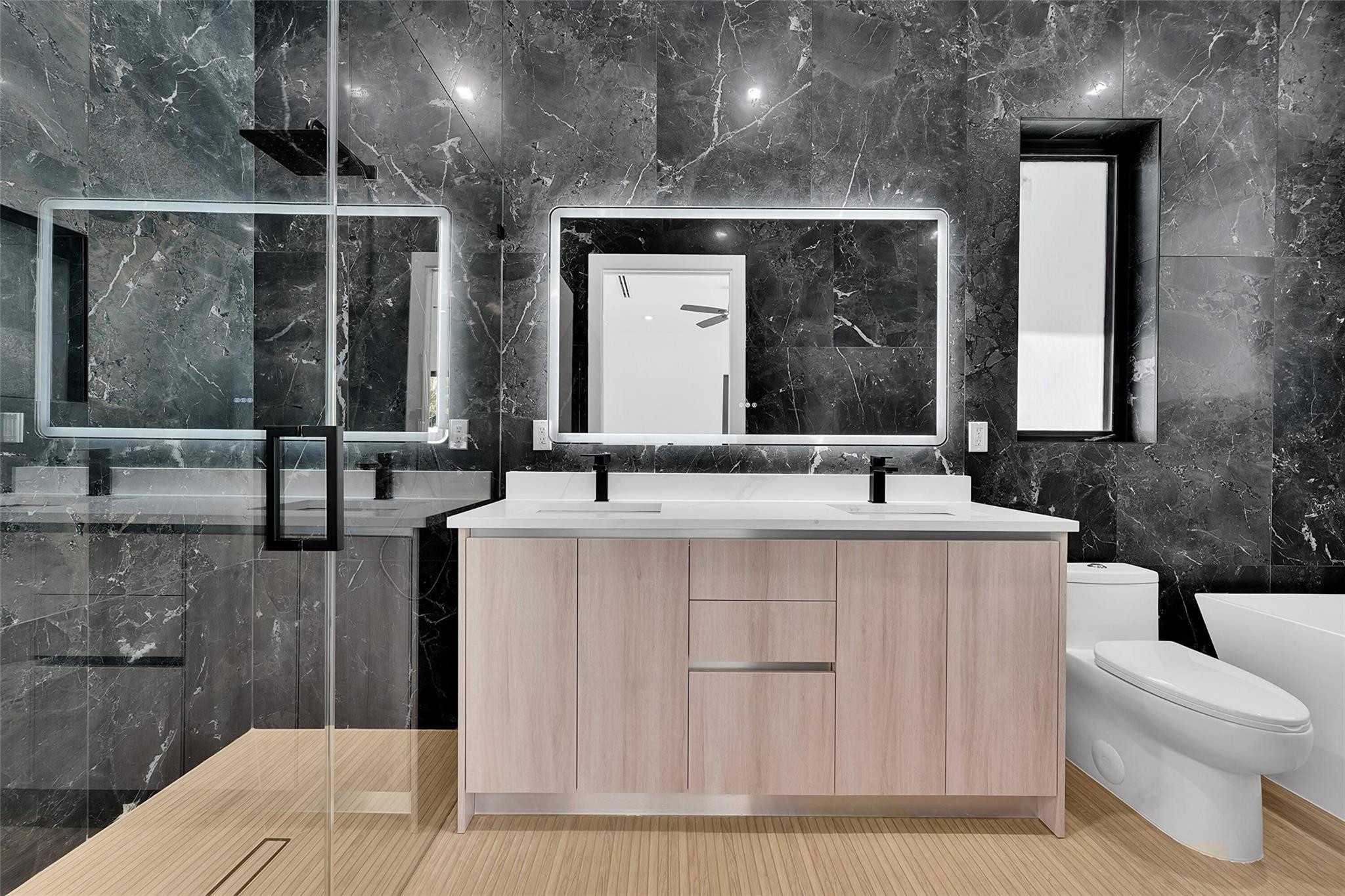 LAUDERDALE PARK - Residential