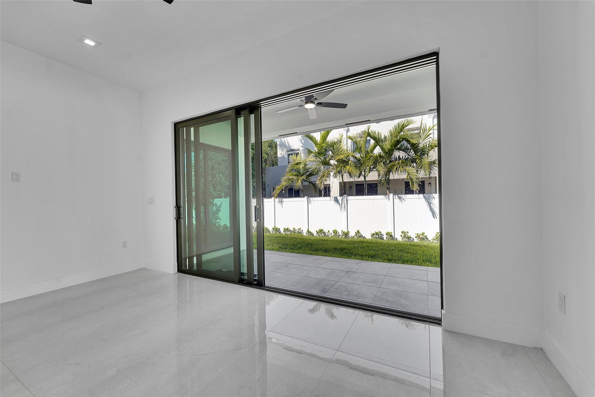 LAUDERDALE PARK - Residential