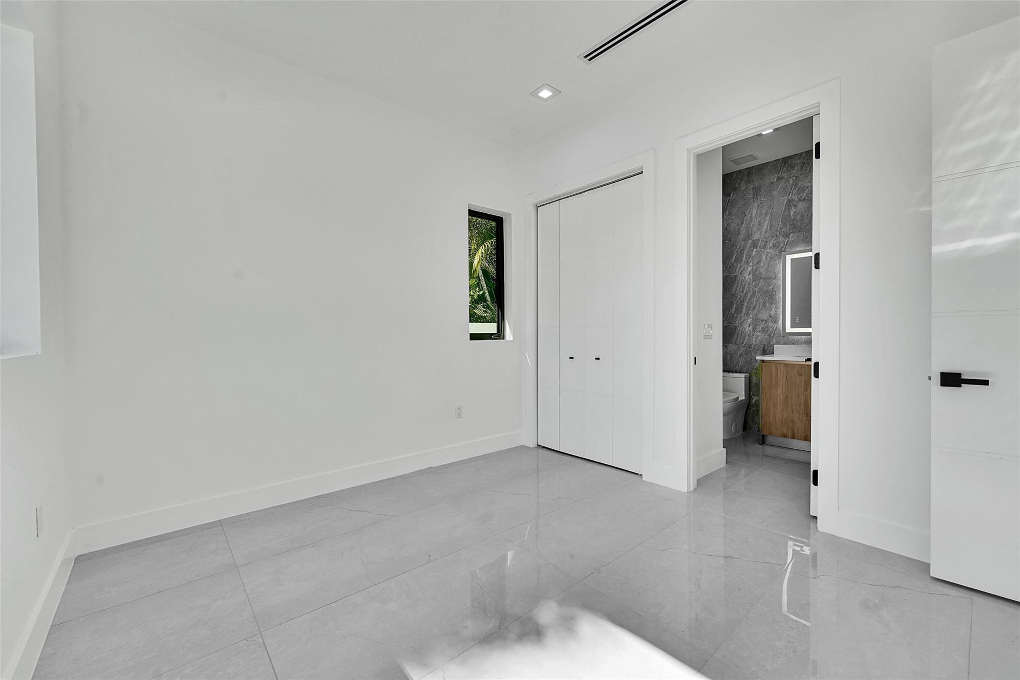 LAUDERDALE PARK - Residential