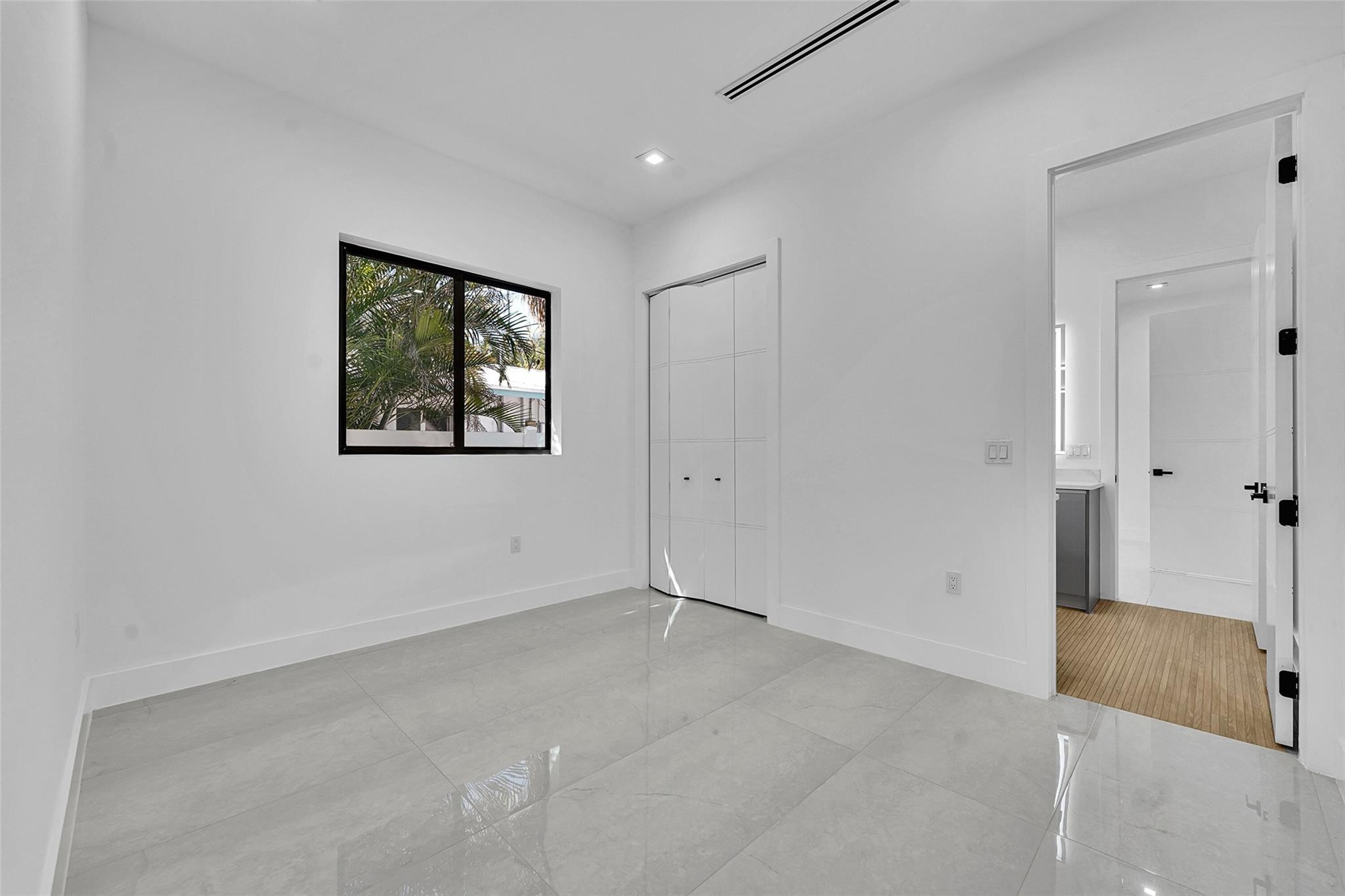 LAUDERDALE PARK - Residential